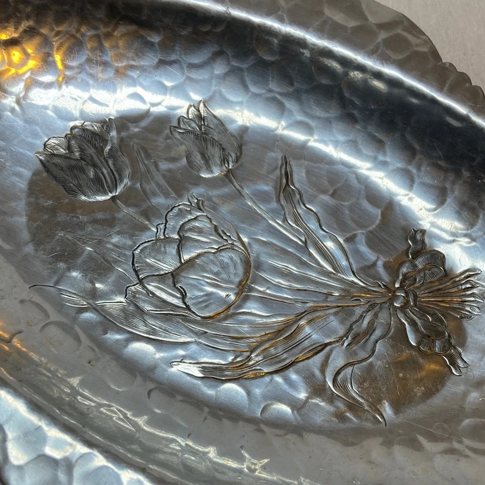 Vintage Rodney Kent Hammered Aluminum Tulip Tray 406 Hand Wrought Creations